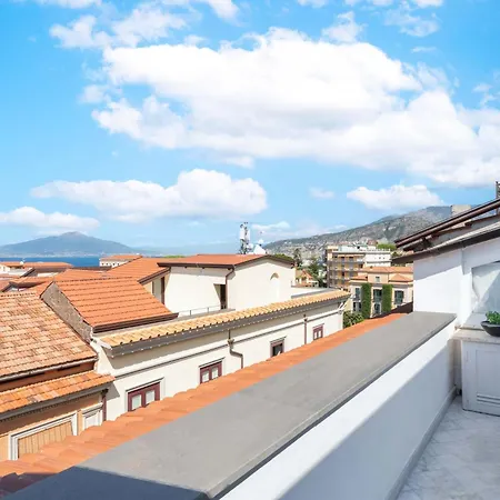 - The Roof 索伦托